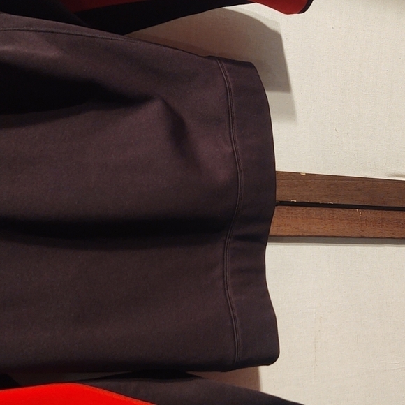 The North Face Black and Red Hooded Track Jacket Sz M - Picture 8 of 10
